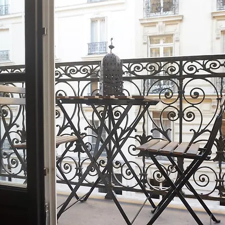 Rue De Lubeck, 49 M², 16 * Parigi